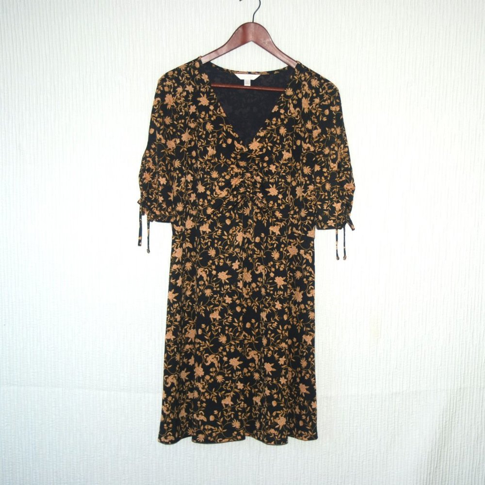 LC Lauren Conrad 3/4 Sleeve V Neck Knee Length Floral Dress